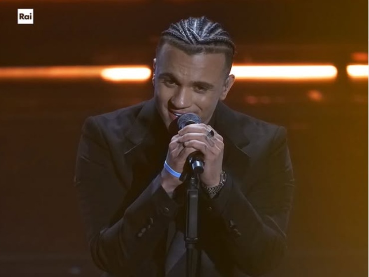 Samurai Jay che canta a Sanremo