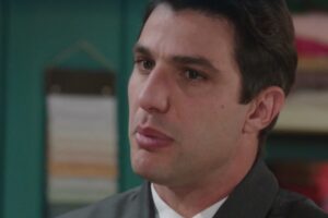 marcello in una scena de il paradiso delle signore